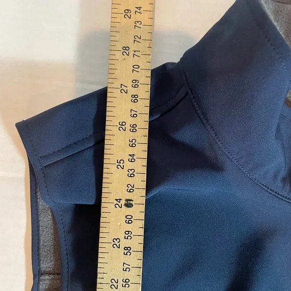 IZOD Men’s Navy Softshell Zip Vest Lightweight Golf Outdoor Casual Size M NWOT - Picture 9 of 15